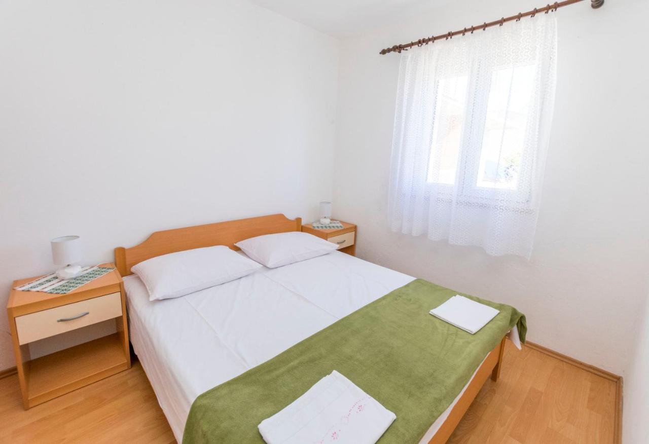 פרימוסטן Apartments Anica מראה חיצוני תמונה