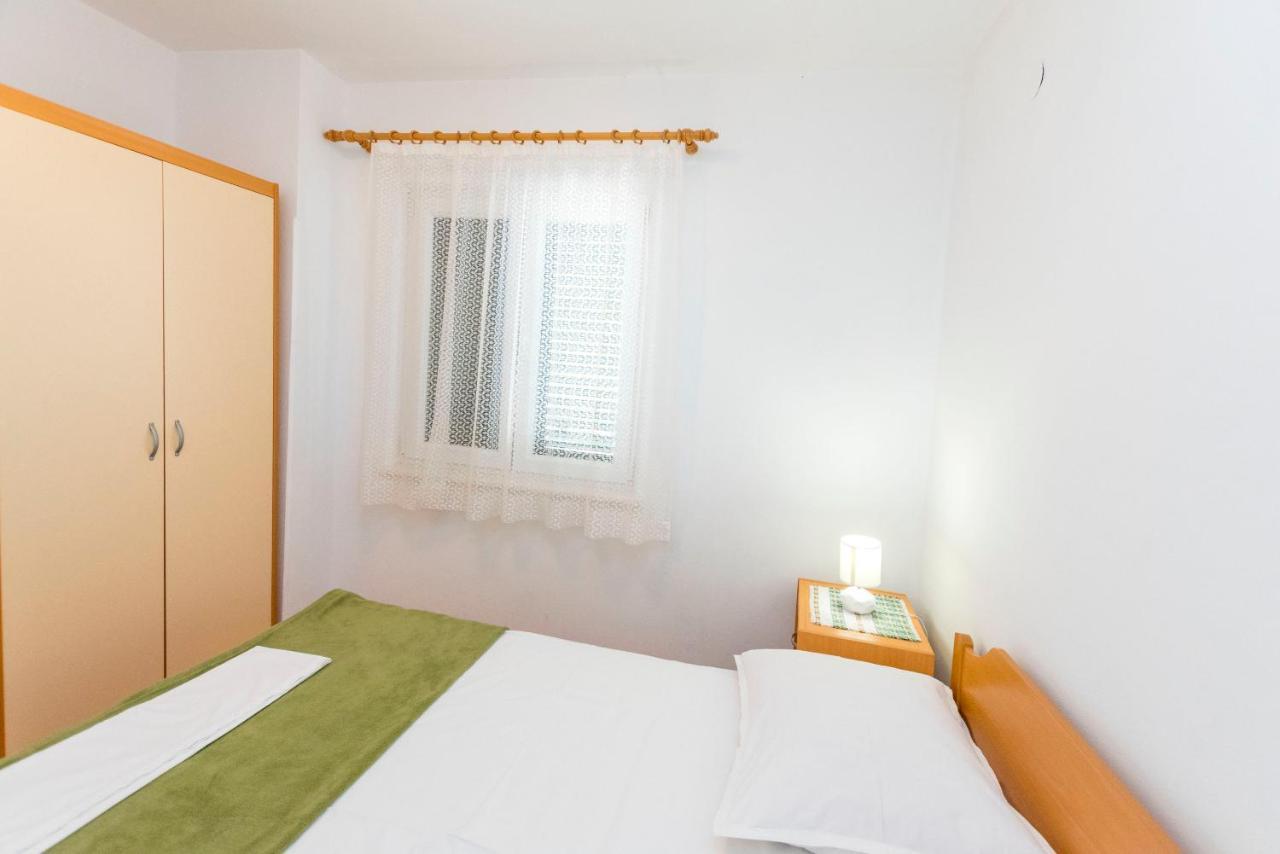 פרימוסטן Apartments Anica מראה חיצוני תמונה