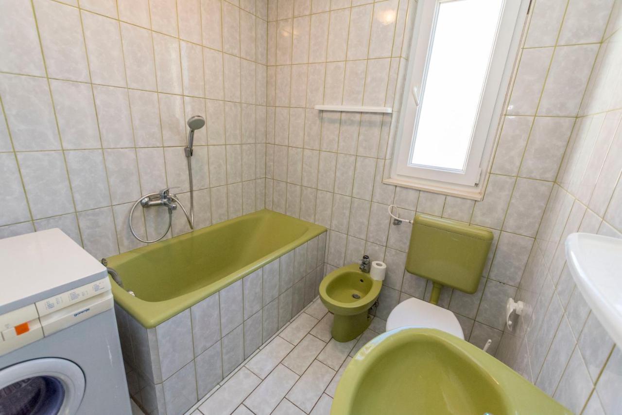 פרימוסטן Apartments Anica מראה חיצוני תמונה