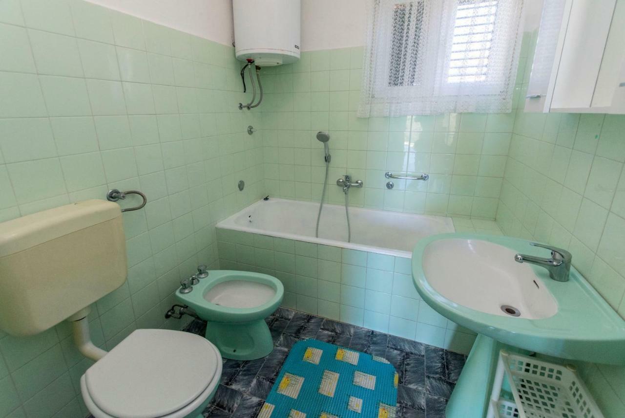 פרימוסטן Apartments Anica מראה חיצוני תמונה