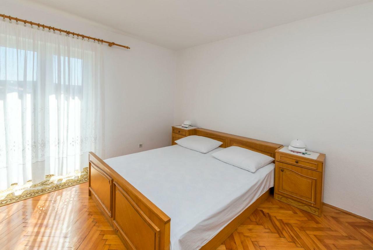 פרימוסטן Apartments Anica מראה חיצוני תמונה