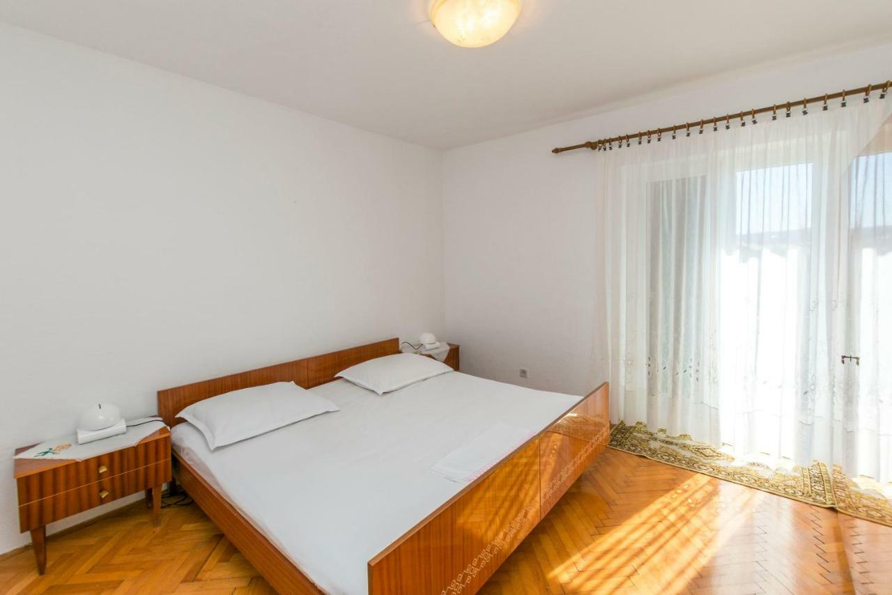 פרימוסטן Apartments Anica מראה חיצוני תמונה